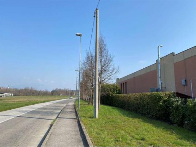 Capannone in vendita a Nibionno, Lombardia