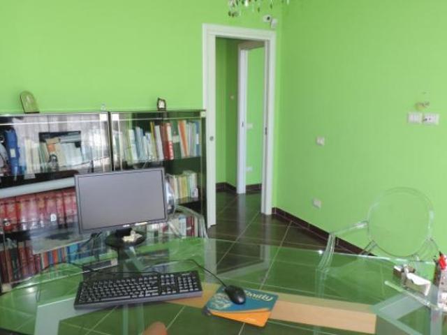 Ufficio in vendita a Puglia, Foggia