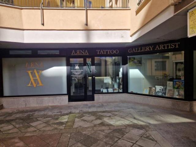 Locale Commerciale in affitto a Biumo Superiore, Varese