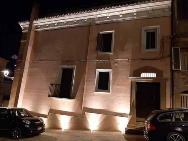 Villa Indipendente in vendita a Piazza, Sicilia