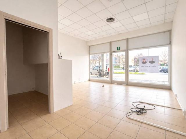 Locale Commerciale in affitto a Abano Terme Bagni, Veneto