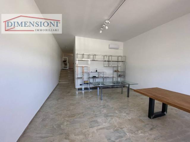 Locale Commerciale in affitto a Monterosso, Abano Terme Bagni