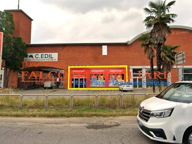 Locale Commerciale in affitto a Castelletto, Abbiategrasso