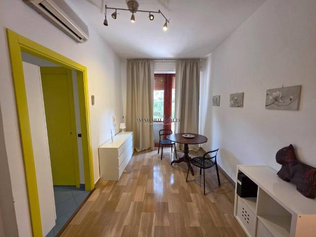 Locale Commerciale in affitto a Abbiategrasso, Lombardia
