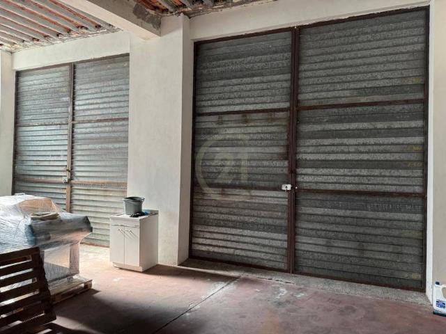 Locale Commerciale in affitto a Aci Sant'antonio, Sicilia