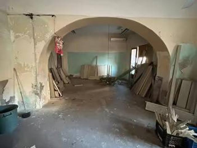 Locale Commerciale in affitto a Acireale, Sicilia