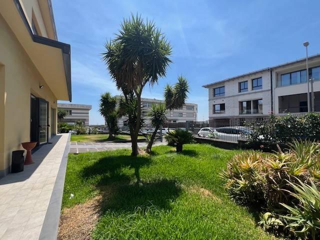 Locale Commerciale in affitto a Loreto, Acireale