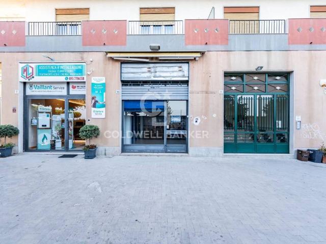 Locale Commerciale in affitto a Acireale, Sicilia