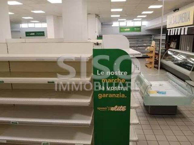 Locale Commerciale in affitto a San Cosimo, Acireale