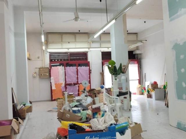 Locale Commerciale in affitto a Acireale, Sicilia