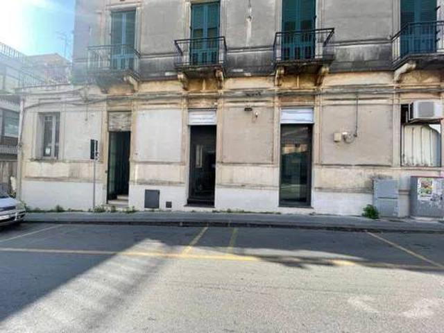 Locale Commerciale in affitto a Santa Maria la Scala, Acireale
