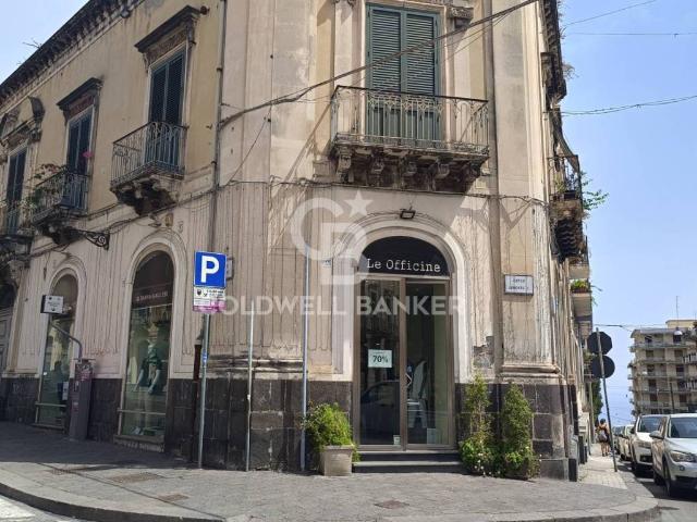 Locale Commerciale in affitto a Santa Maria la Scala, Acireale