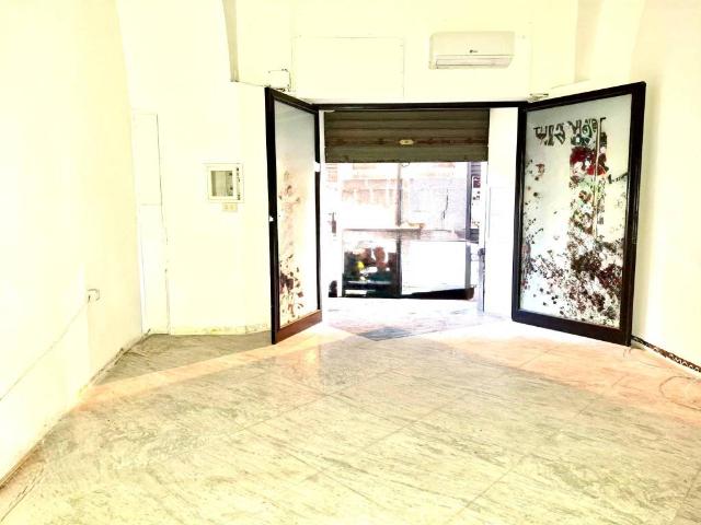 Locale Commerciale in affitto a Sciarelle, Acireale