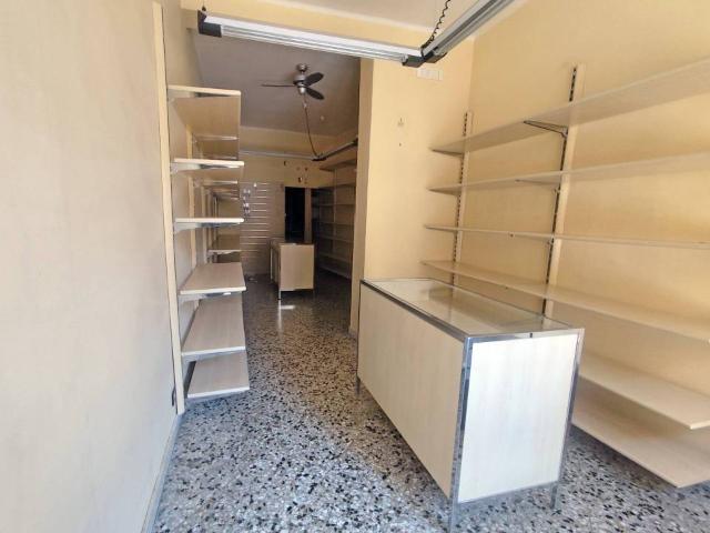 Locale Commerciale in affitto a Puglia, Bari