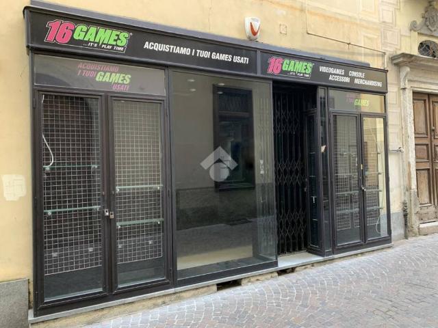 Locale Commerciale in affitto a Piemonte, Alessandria