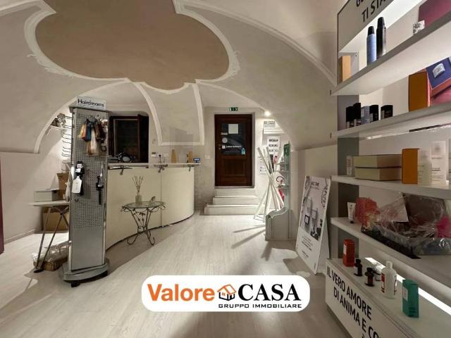 Locale Commerciale in affitto a Piemonte, Alessandria