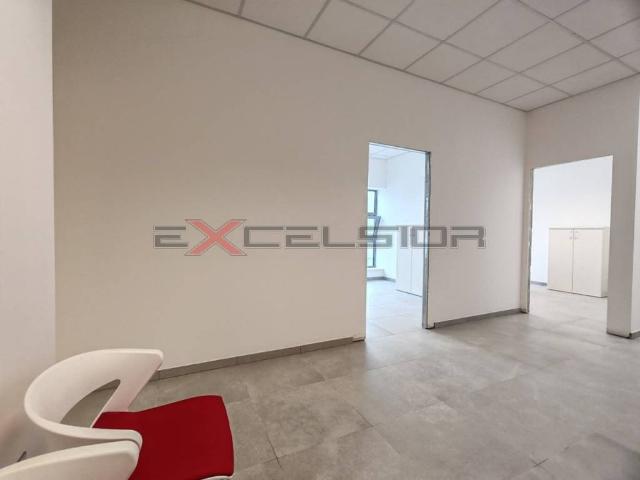 Locale Commerciale in affitto a Borgo Dolomiti, Adria