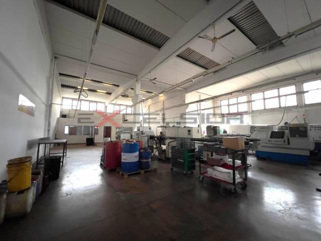 Locale Commerciale in affitto a Borgo Dolomiti, Adria