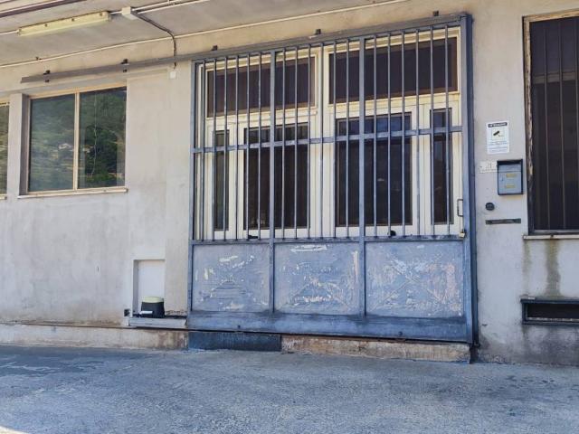 Locale Commerciale in affitto a Agerola, Campania