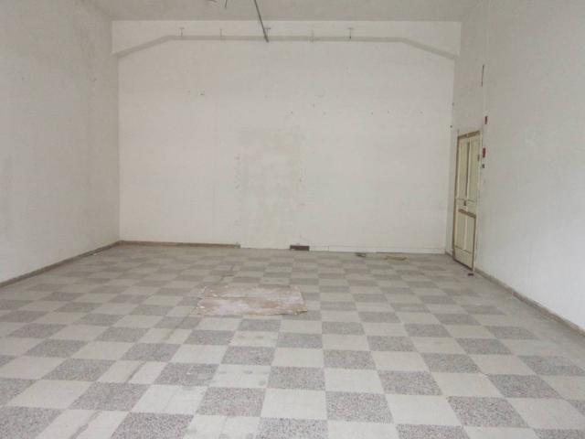 Locale Commerciale in affitto a Agnone, Molise