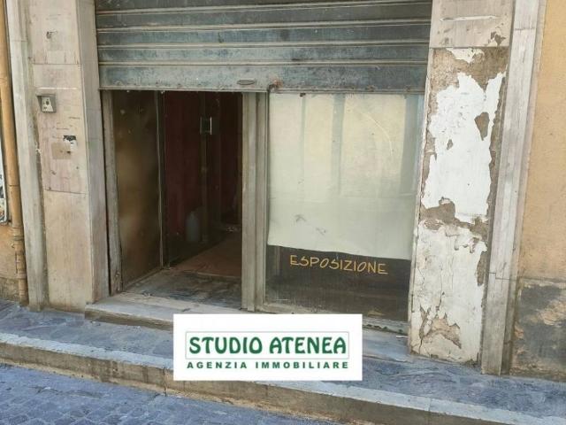 Locale Commerciale in affitto a Sottogas, Agrigento