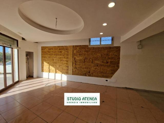 Locale Commerciale in affitto a Villaggio Peruzzo, Agrigento