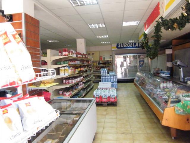 Locale Commerciale in affitto a Alatri, Lazio