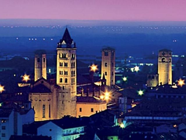 Locale Commerciale in affitto a Piemonte, Cuneo
