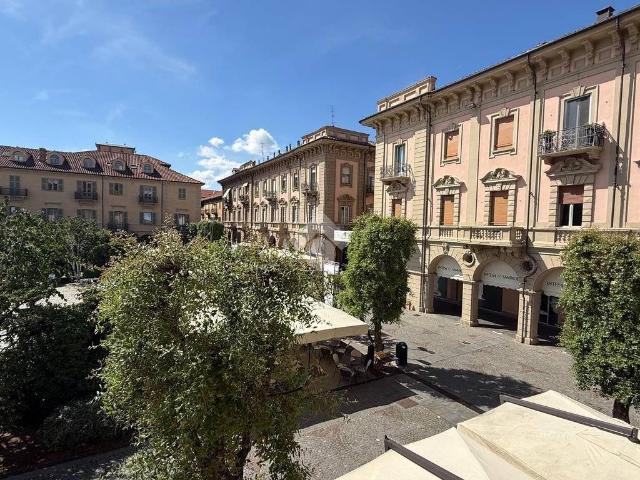 Locale Commerciale in affitto a Piemonte, Cuneo