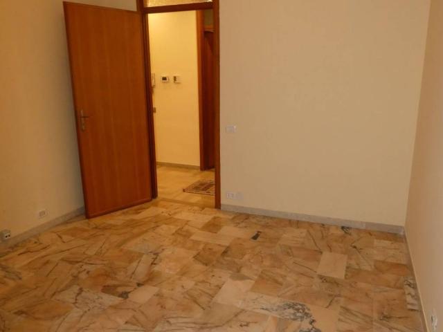 Locale Commerciale in affitto a Piemonte, Cuneo