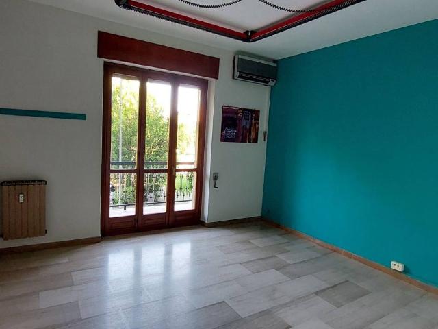 Locale Commerciale in affitto a Piemonte, Cuneo