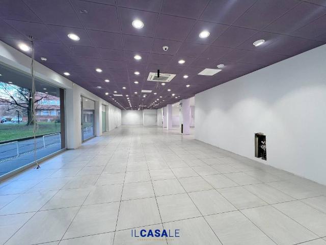 Locale Commerciale in affitto a Piemonte, Cuneo