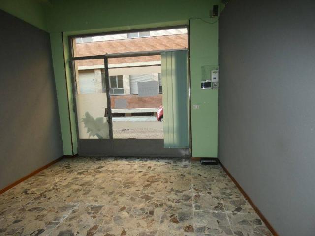 Locale Commerciale in affitto a Piemonte, Cuneo