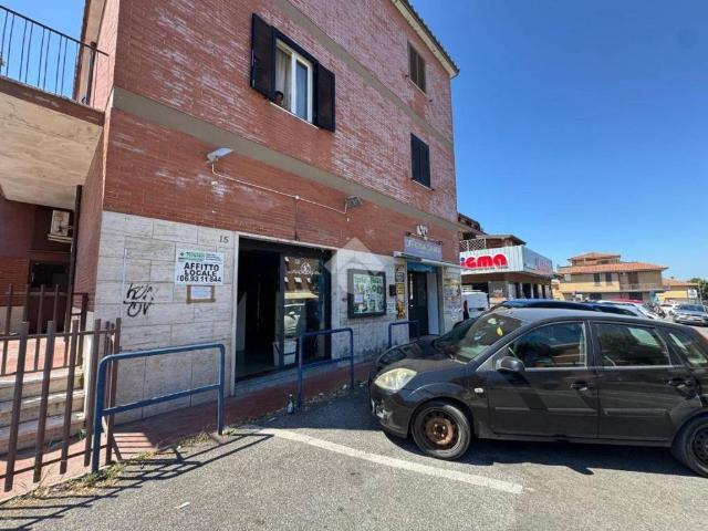 Locale Commerciale in affitto a Roma Capitale, Lazio