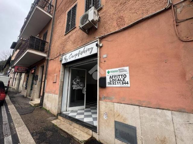 Locale Commerciale in affitto a Roma Capitale, Lazio