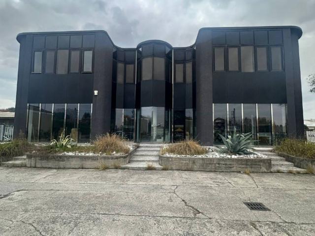 Locale Commerciale in affitto a Albiate, Lombardia