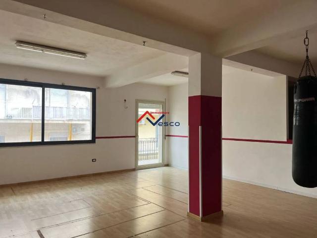 Locale Commerciale in affitto a Alcamo, Sicilia