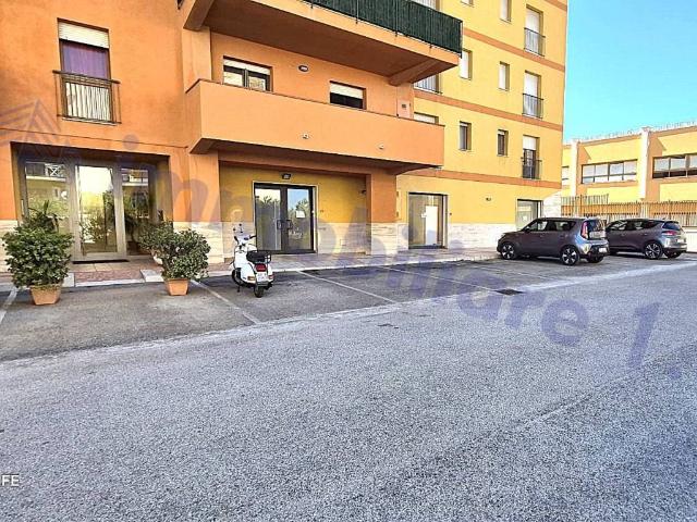 Locale Commerciale in affitto a Alcamo, Sicilia