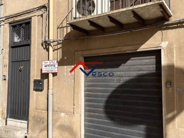 Locale Commerciale in affitto a Alcamo, Sicilia