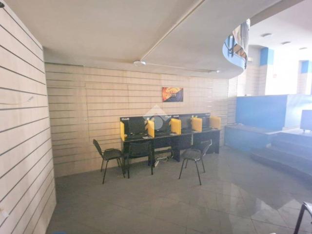 Locale Commerciale in affitto a Alcamo, Sicilia