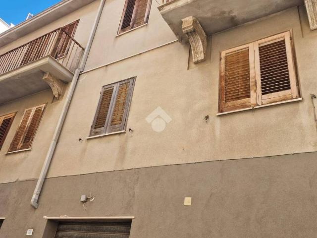 Locale Commerciale in affitto a Alcamo, Sicilia
