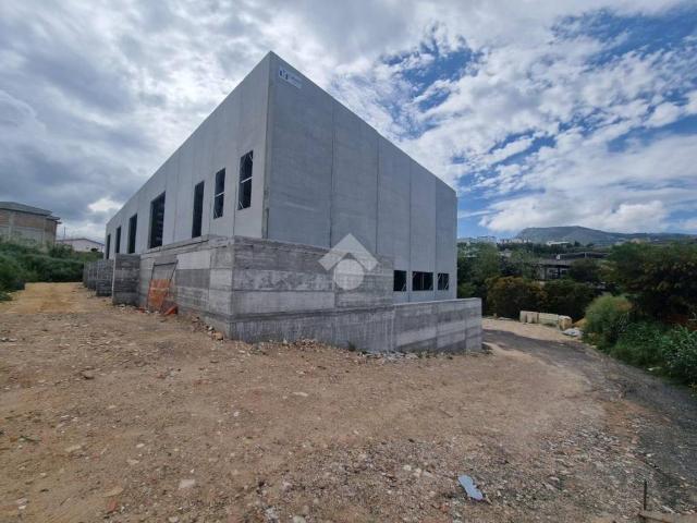 Locale Commerciale in affitto a Alcamo, Sicilia