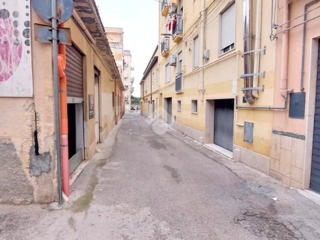 Locale Commerciale in affitto a Alcamo, Sicilia