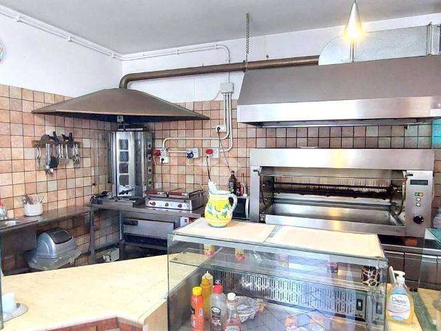 Locale Commerciale in affitto a Alcamo, Sicilia