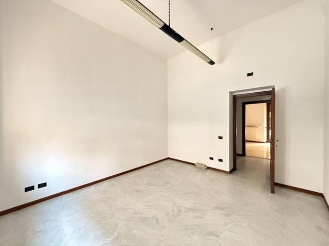 Locale Commerciale in affitto a Piemonte, Alessandria