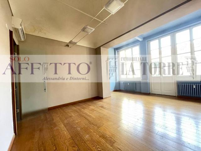 Locale Commerciale in affitto a Alessandria