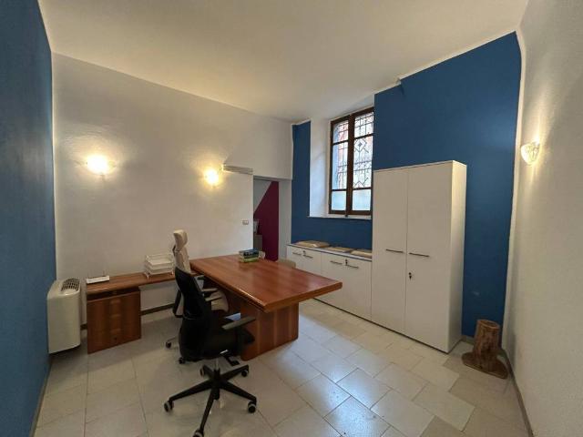 Locale Commerciale in affitto a Piemonte, Alessandria
