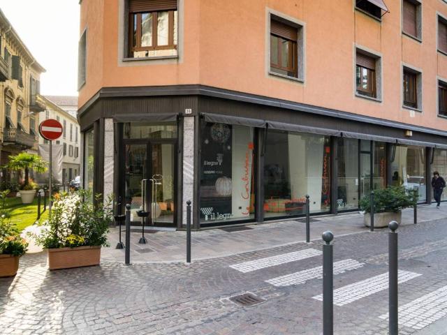 Locale Commerciale in affitto a Piemonte, Alessandria