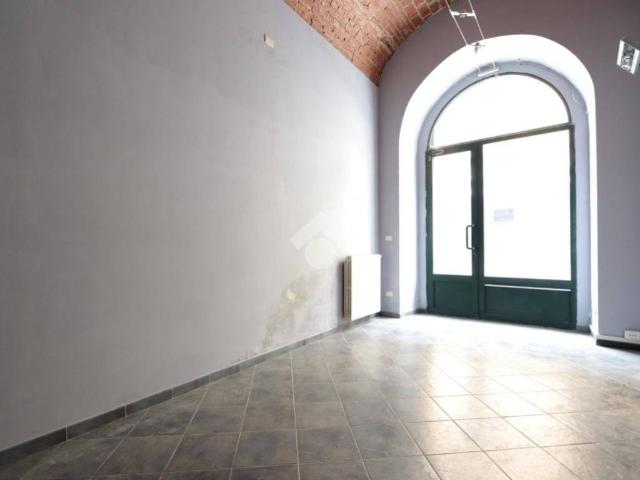 Locale Commerciale in affitto a Piemonte, Alessandria