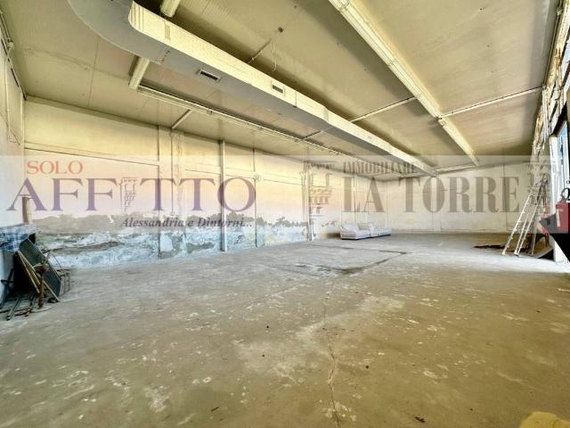 Locale Commerciale in affitto a Piemonte, Alessandria